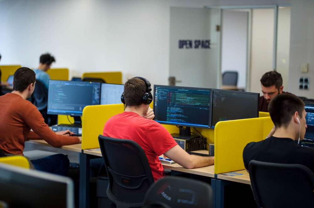 NON STOP ACCESS <span>24/7 </span>